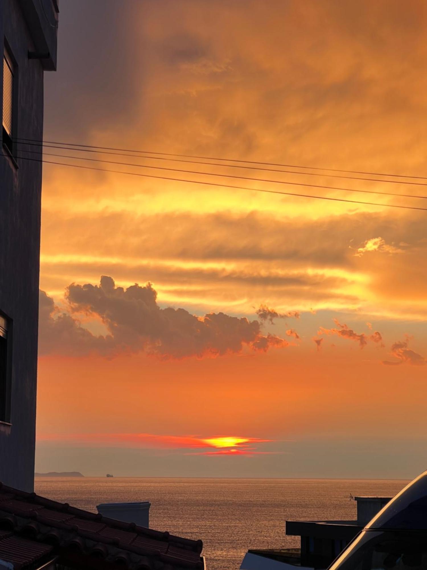 Alnes Hotel ซารานเดอ ภายนอก รูปภาพ