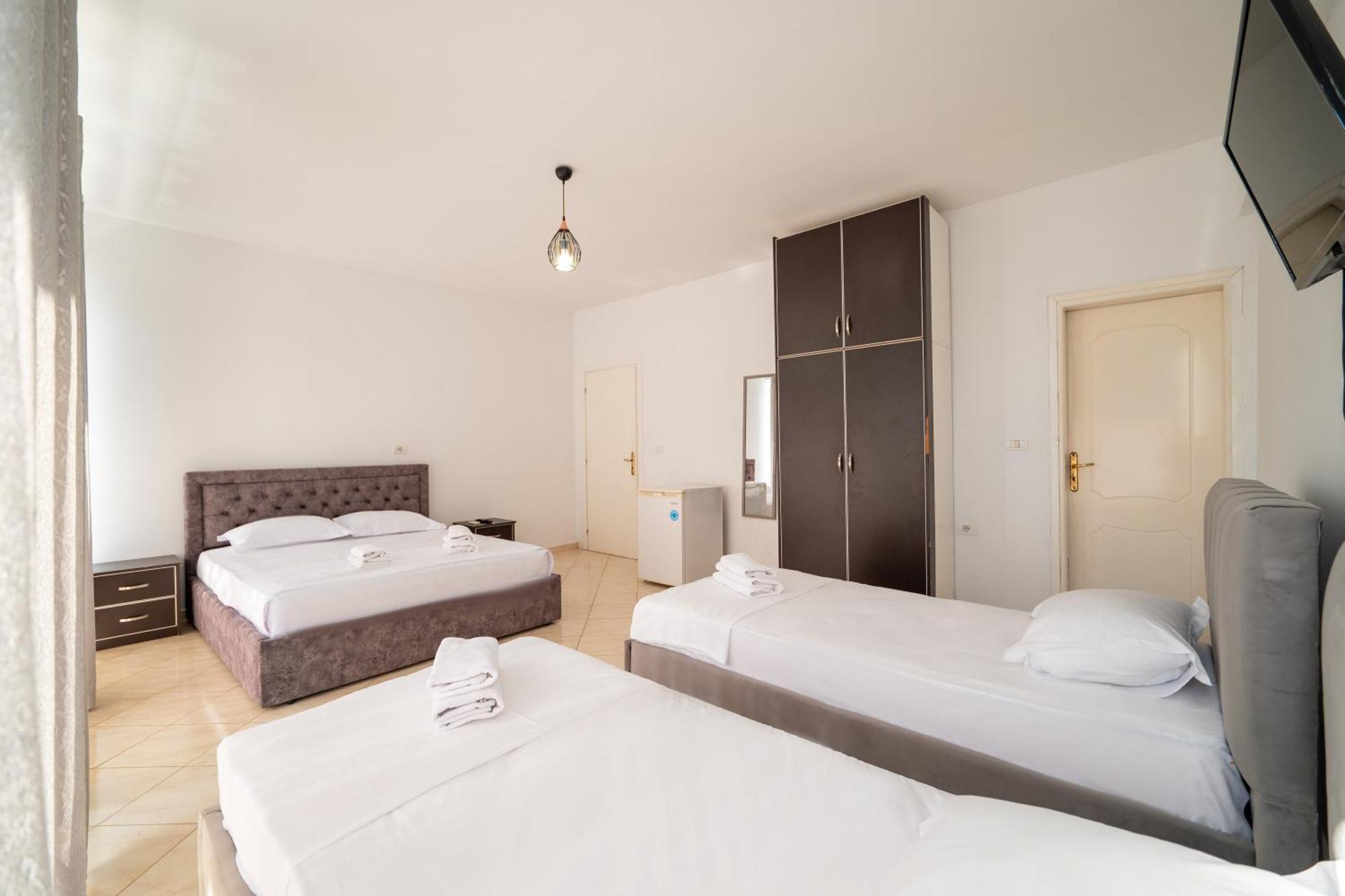 Alnes Hotel ซารานเดอ ภายนอก รูปภาพ