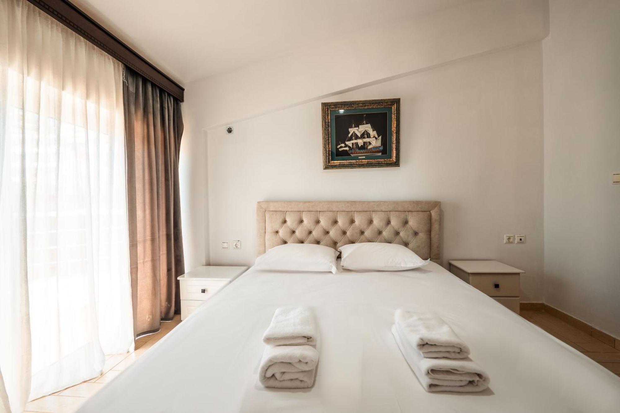 Alnes Hotel ซารานเดอ ภายนอก รูปภาพ