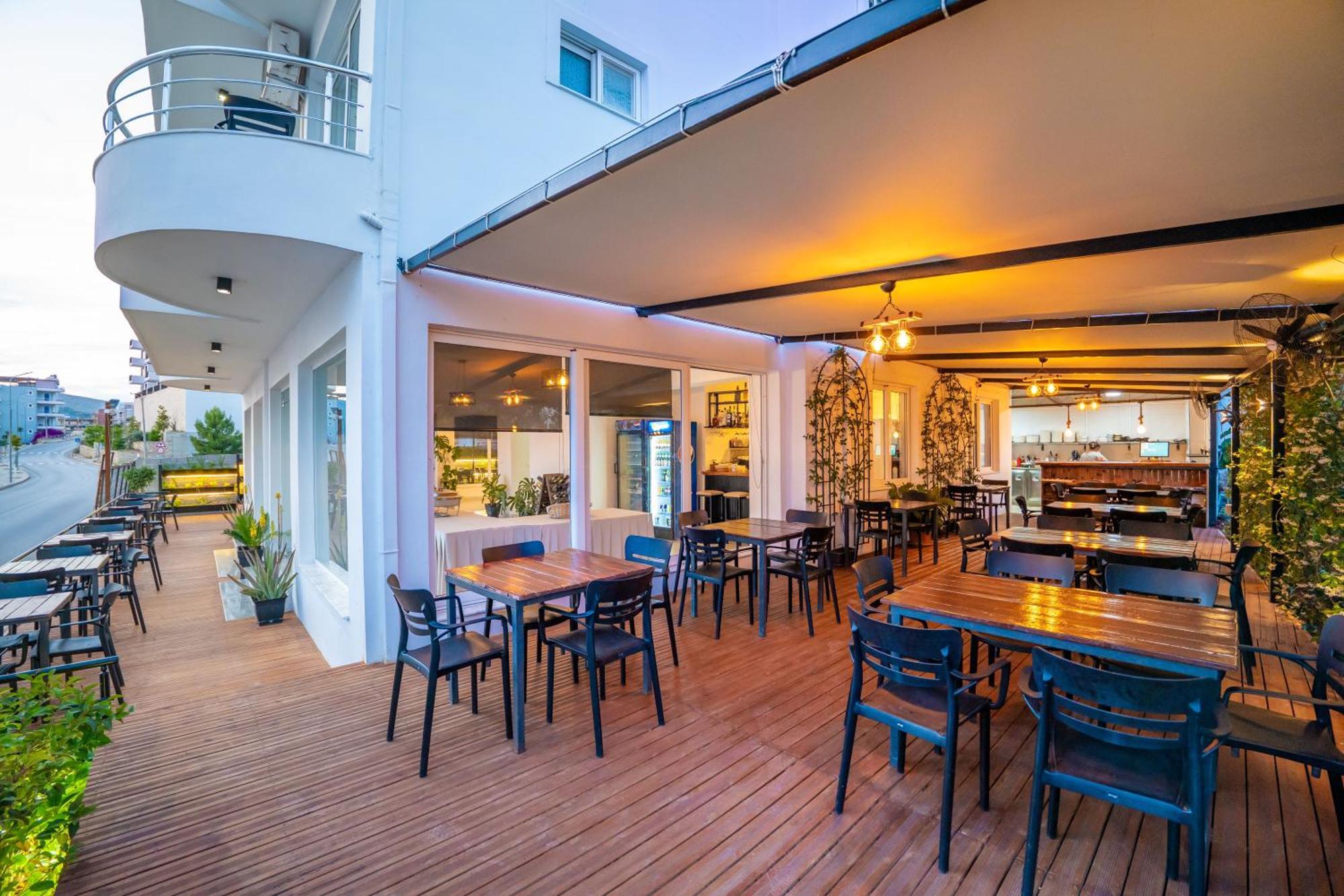 Alnes Hotel ซารานเดอ ภายนอก รูปภาพ