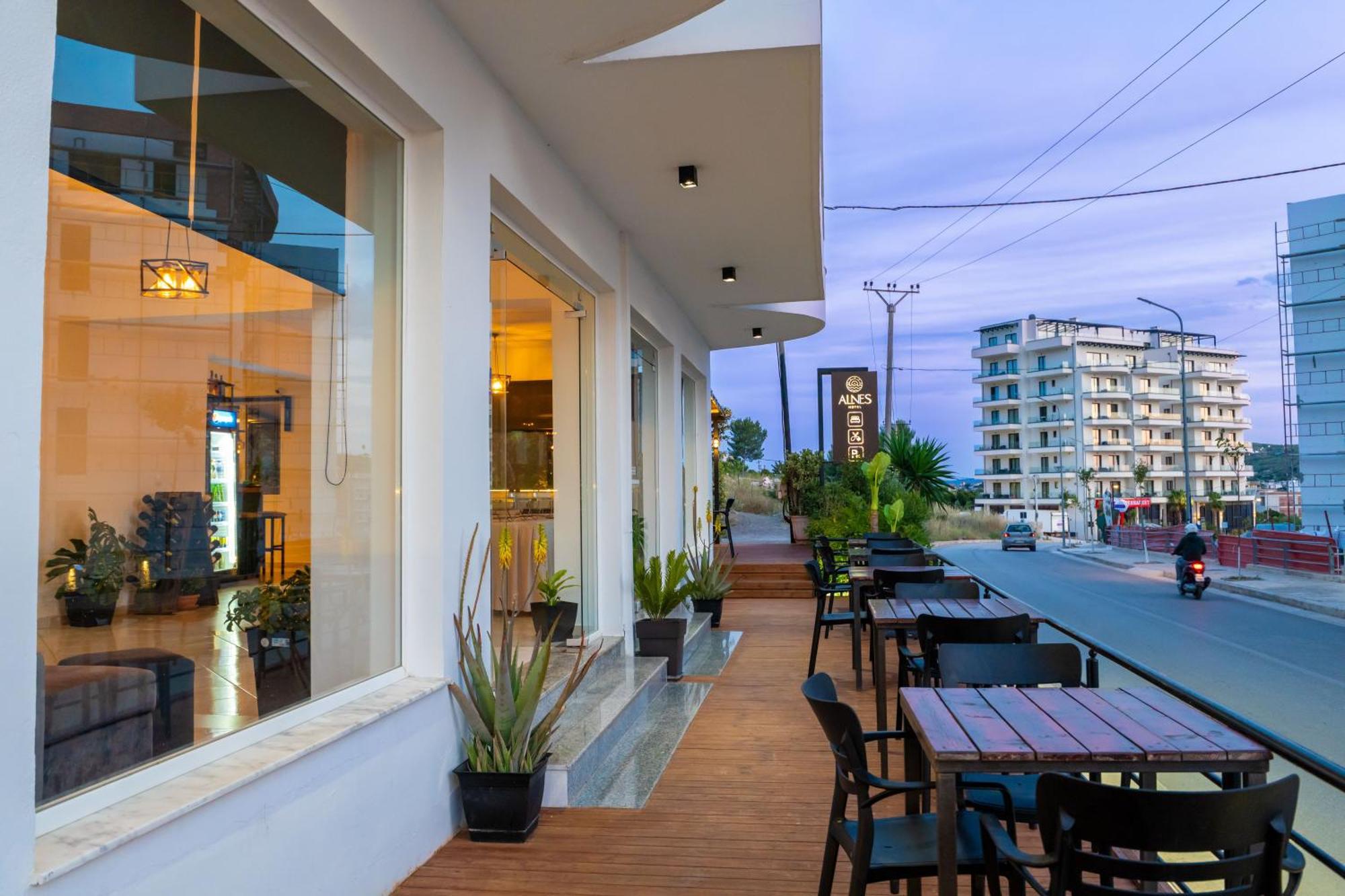 Alnes Hotel ซารานเดอ ภายนอก รูปภาพ